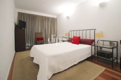 Apartamento T4 para Arrendamento em Costa