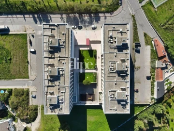 Apartamento T4 para Arrendamento em Costa