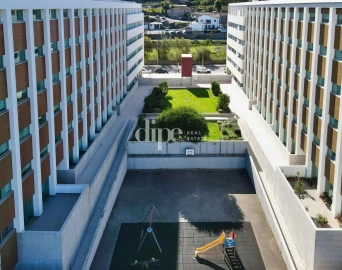 Apartamento T4 para Arrendamento em Costa