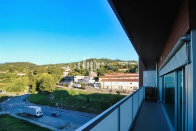 Apartamento T4 para Arrendamento em Costa