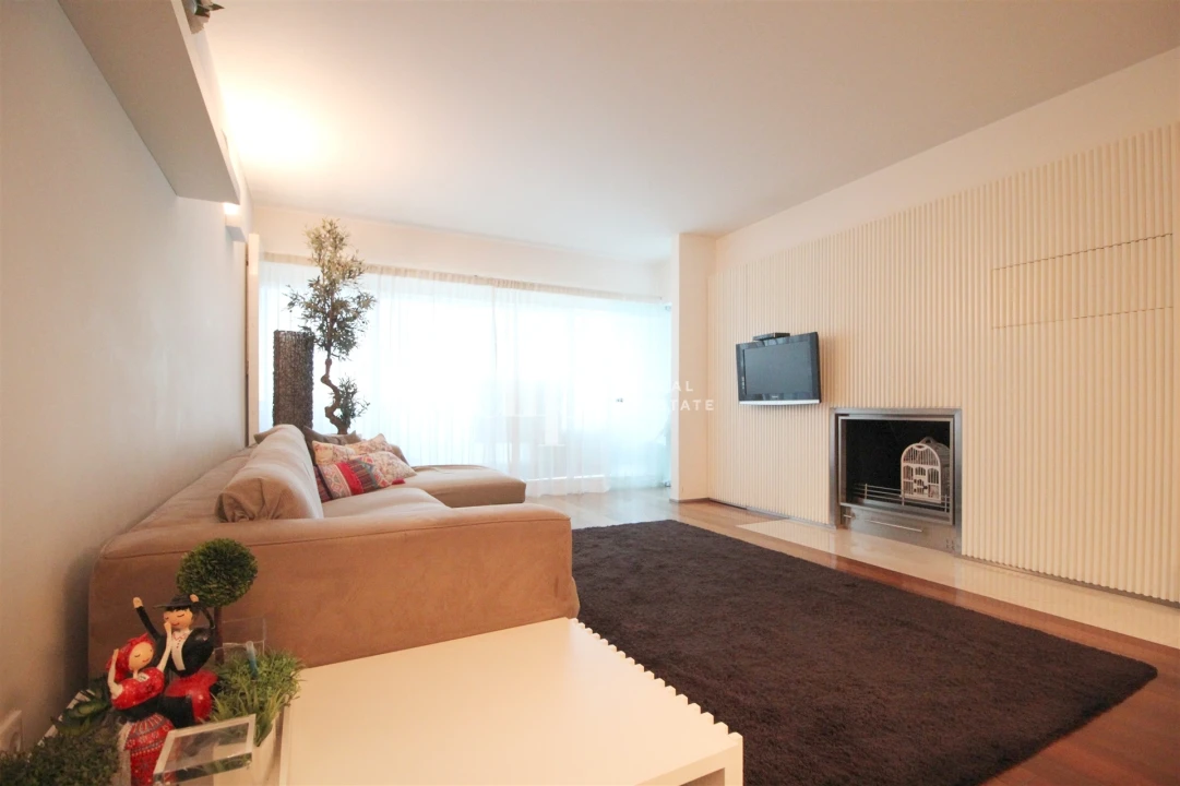 Apartamento T4 para Arrendamento em Costa Foto 8