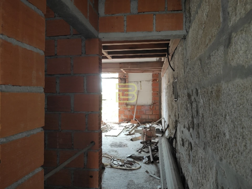 Prédio para Venda em Bonfim Foto 27