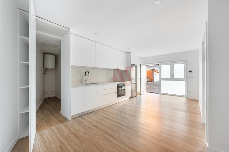 Apartamento T1 para Venda em Barco Foto 14