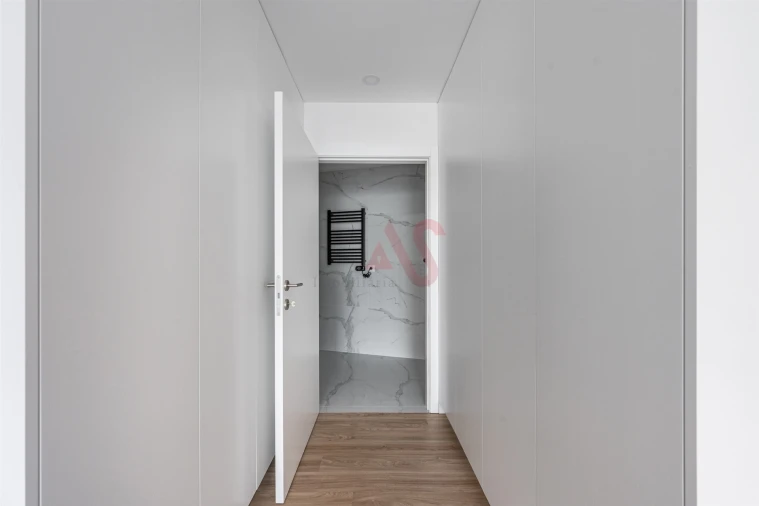 Apartamento T1 para Venda em Barco Foto 16