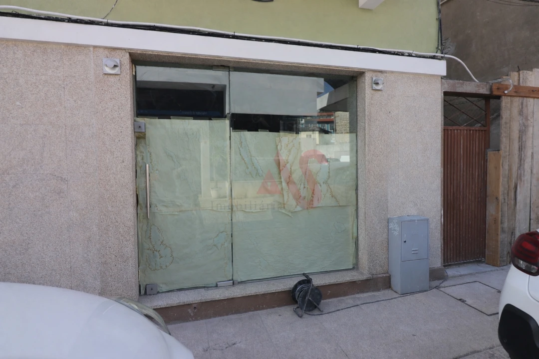 Loja para Arrendamento em Caldas de Vizela (São Miguel e São João) Foto 10