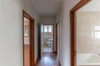 Moradia T8 para Venda em Oliveira, São Paio e São Sebastião