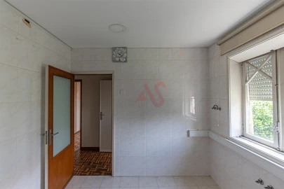 Moradia T8 para Venda em Oliveira, São Paio e São Sebastião