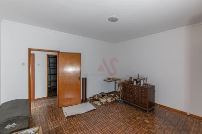 Moradia T8 para Venda em Oliveira, São Paio e São Sebastião