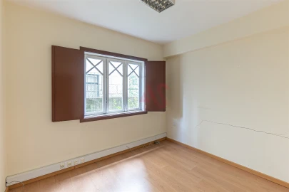 Moradia T8 para Venda em Oliveira, São Paio e São Sebastião