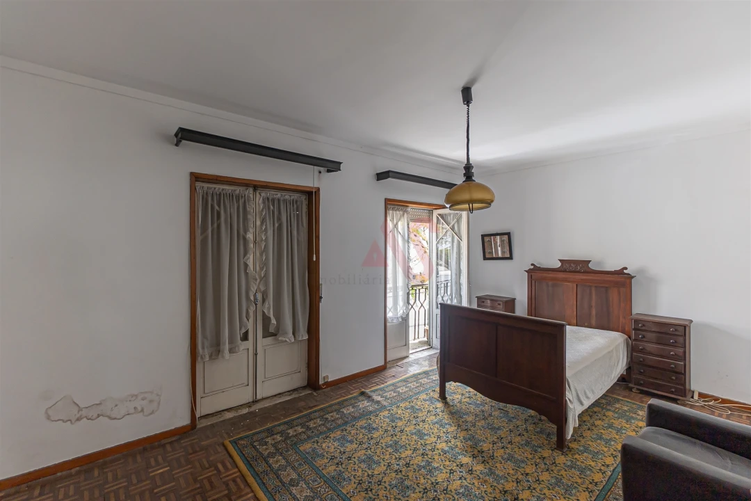 Moradia T8 para Venda em Oliveira, São Paio e São Sebastião Foto 42