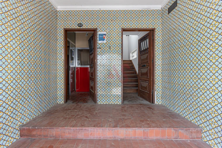 Moradia T8 para Venda em Oliveira, São Paio e São Sebastião Foto 3