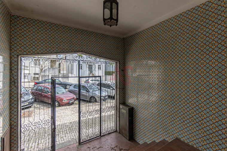 Moradia T8 para Venda em Oliveira, São Paio e São Sebastião Foto 30