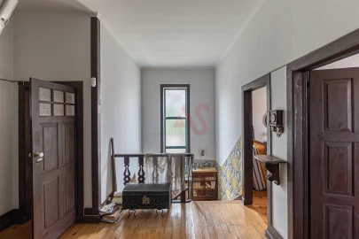 Moradia T4 para Venda em Oliveira, São Paio e São Sebastião