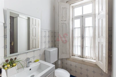 Moradia T4 para Venda em Oliveira, São Paio e São Sebastião