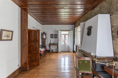 Moradia T4 para Venda em Oliveira, São Paio e São Sebastião