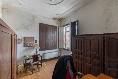 Moradia T4 para Venda em Oliveira, São Paio e São Sebastião