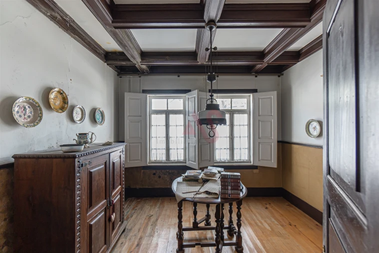 Moradia T4 para Venda em Oliveira, São Paio e São Sebastião Foto 5