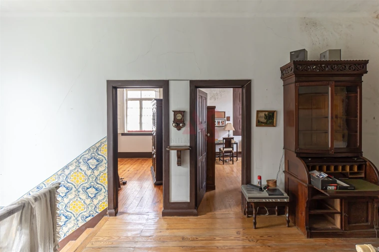 Moradia T4 para Venda em Oliveira, São Paio e São Sebastião Foto 11