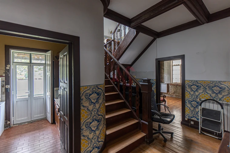 Moradia T4 para Venda em Oliveira, São Paio e São Sebastião Foto 6