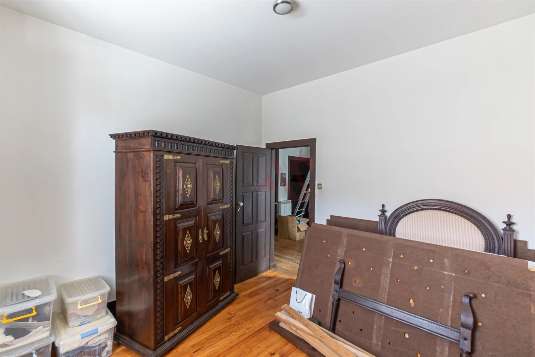 Moradia T4 para Venda em Oliveira, São Paio e São Sebastião Foto 16