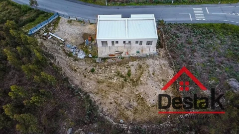 Moradia T3 para Venda em Oliveira de Frades, Souto de Lafões e Sejães