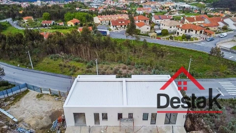 Moradia T3 para Venda em Oliveira de Frades, Souto de Lafões e Sejães