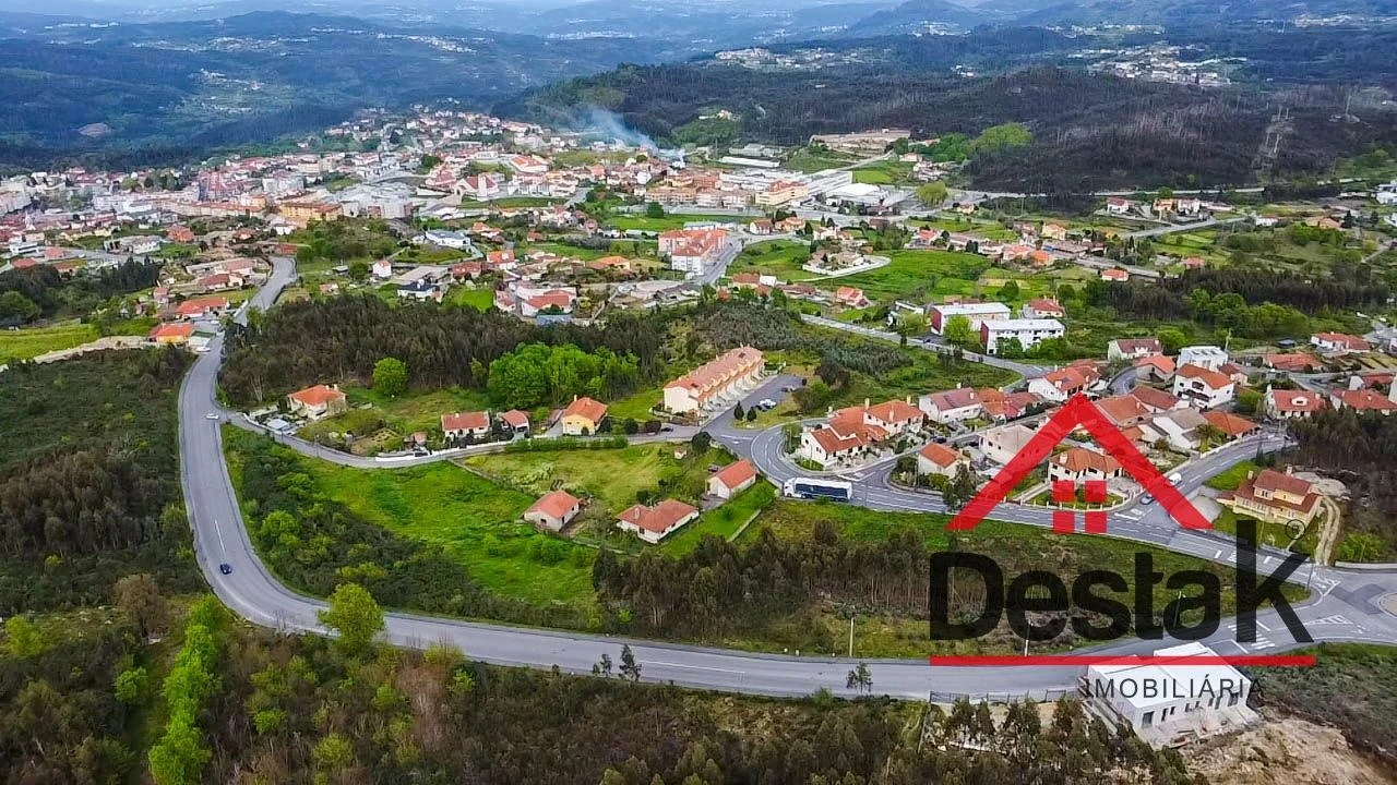Moradia T3 para Venda em Oliveira de Frades, Souto de Lafões e Sejães Foto 9