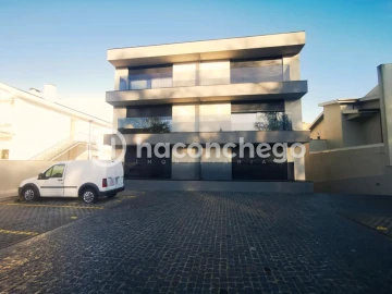 Apartamento T1 para Arrendamento em Arcozelo