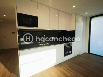 Apartamento T1 para Arrendamento em Arcozelo