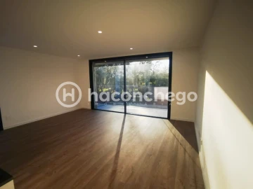 Apartamento T1 para Arrendamento em Arcozelo