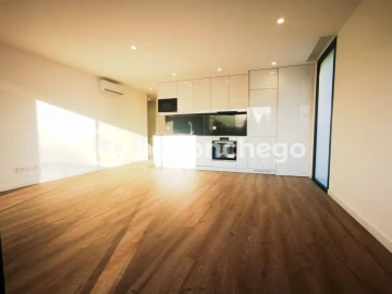 Apartamento T1 para Arrendamento em Arcozelo