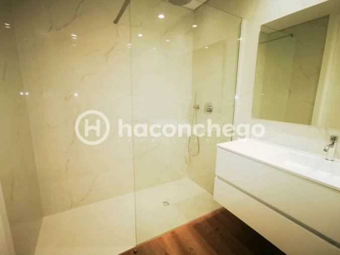 Apartamento T1 para Arrendamento em Arcozelo Foto 25