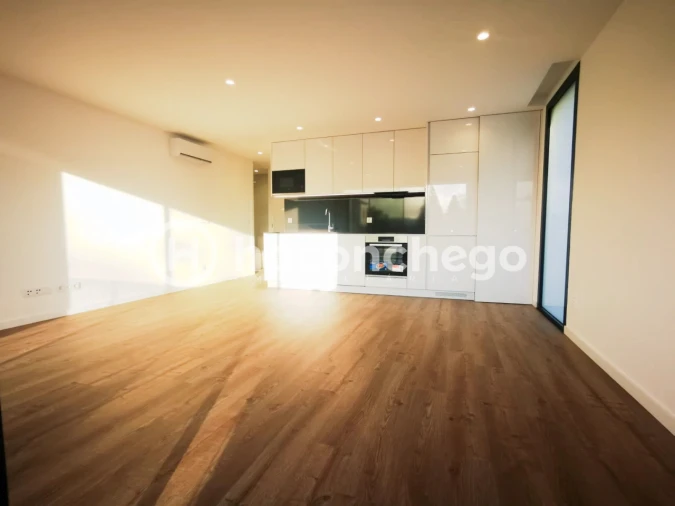 Apartamento T1 para Arrendamento em Arcozelo Foto 12
