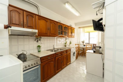 Apartamento T3 para Venda em Alcobaça e Vestiaria