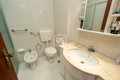 Apartamento T3 para Venda em Alcobaça e Vestiaria