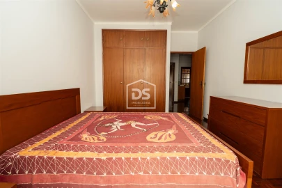 Apartamento T3 para Venda em Alcobaça e Vestiaria