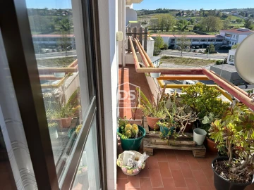 Apartamento T3 para Venda em Alcobaça e Vestiaria