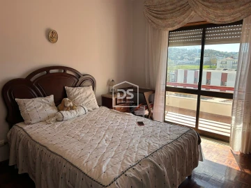 Apartamento T3 para Venda em Alcobaça e Vestiaria