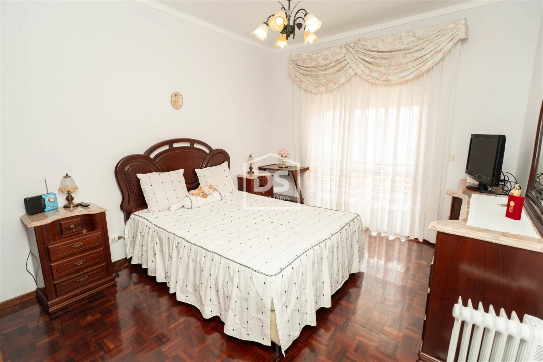 Apartamento T3 para Venda em Alcobaça e Vestiaria Foto 17