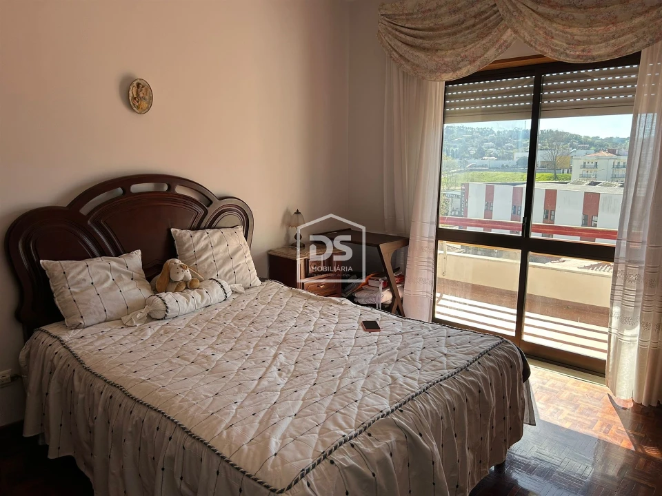 Apartamento T3 para Venda em Alcobaça e Vestiaria Foto 6