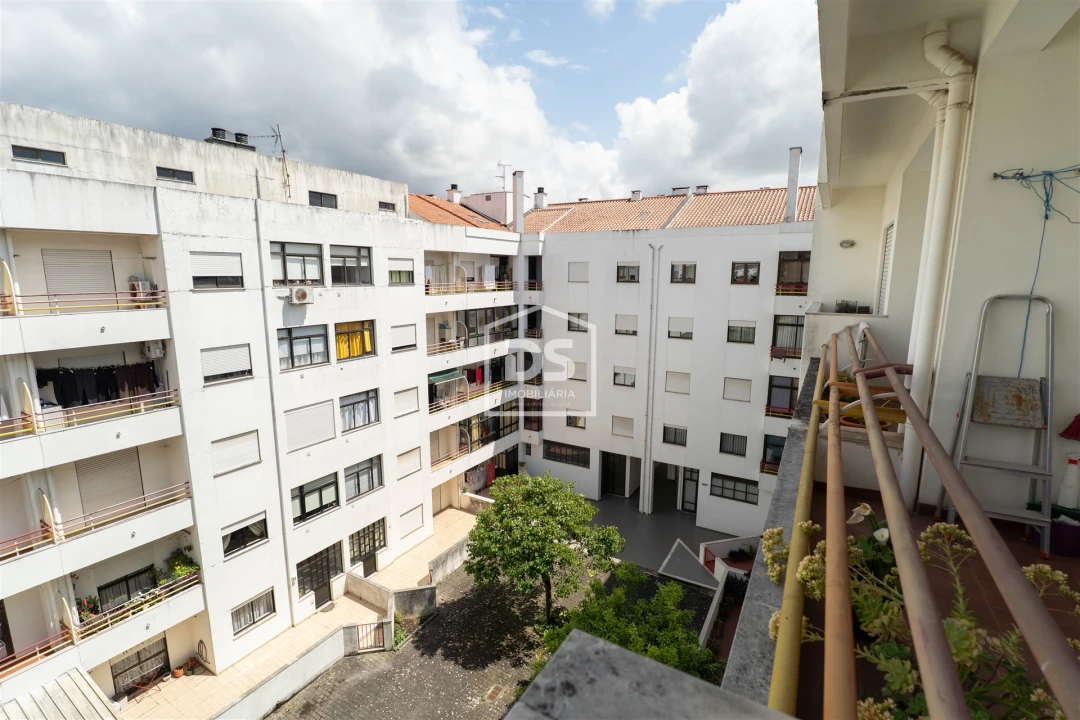 Apartamento T3 para Venda em Alcobaça e Vestiaria Foto 12
