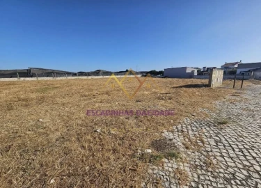 Terreno para Venda em Sarilhos Grandes