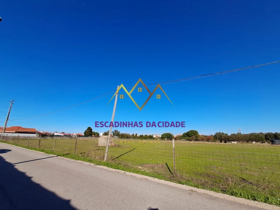 Terreno para Venda em Sarilhos Grandes Foto 18