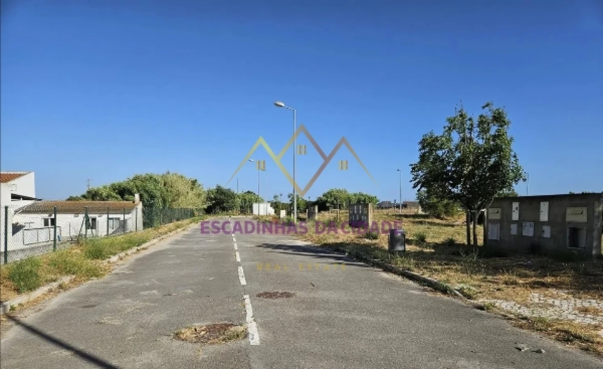 Terreno para Venda em Sarilhos Grandes Foto 12