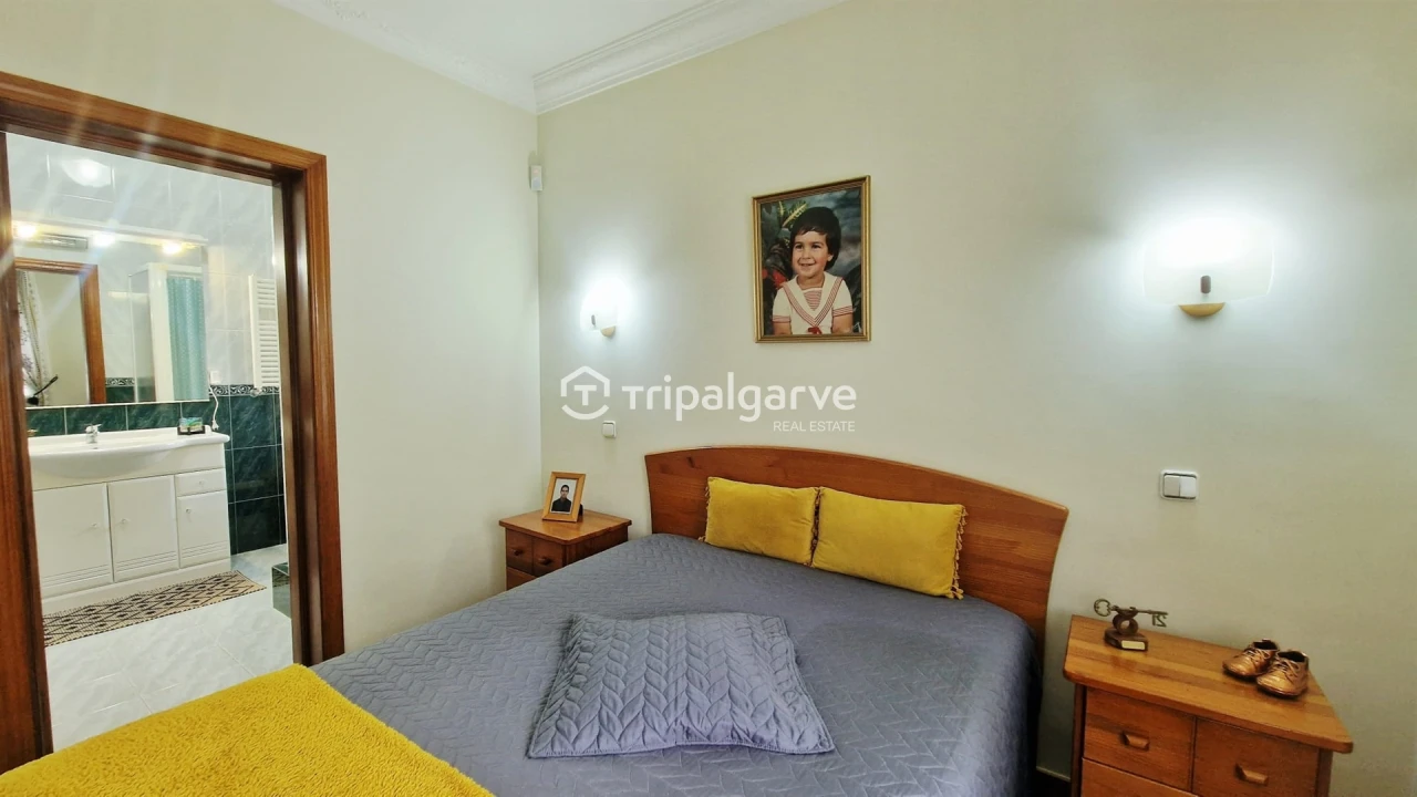 Apartamento T4 para Venda em Portimão Foto 25