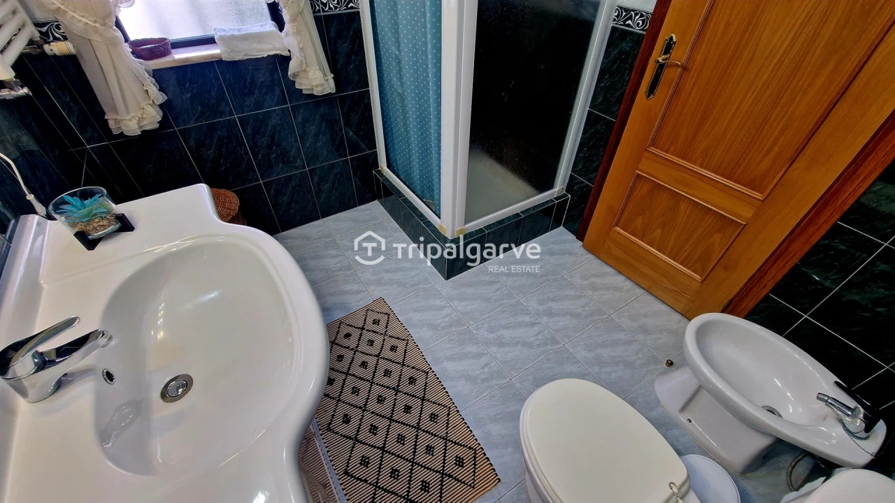 Apartamento T4 para Venda em Portimão Foto 49