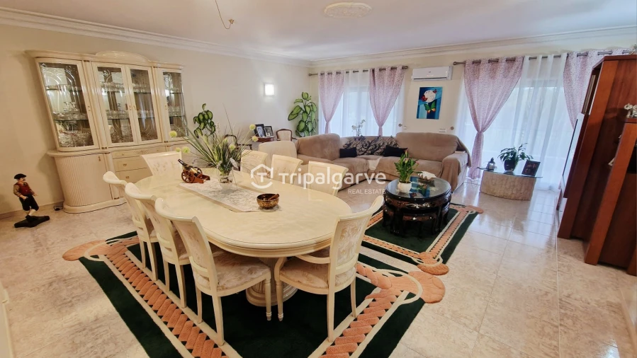 Apartamento T4 para Venda em Portimão Foto 11