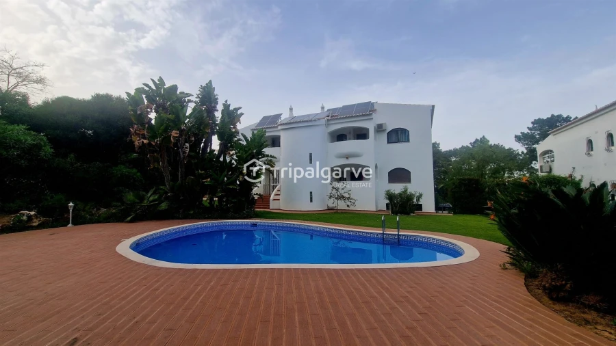 Apartamento T4 para Venda em Portimão Foto 51