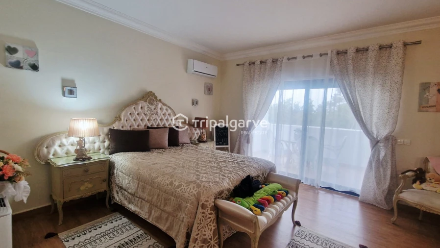 Apartamento T4 para Venda em Portimão Foto 34