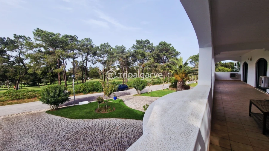 Apartamento T4 para Venda em Portimão Foto 3